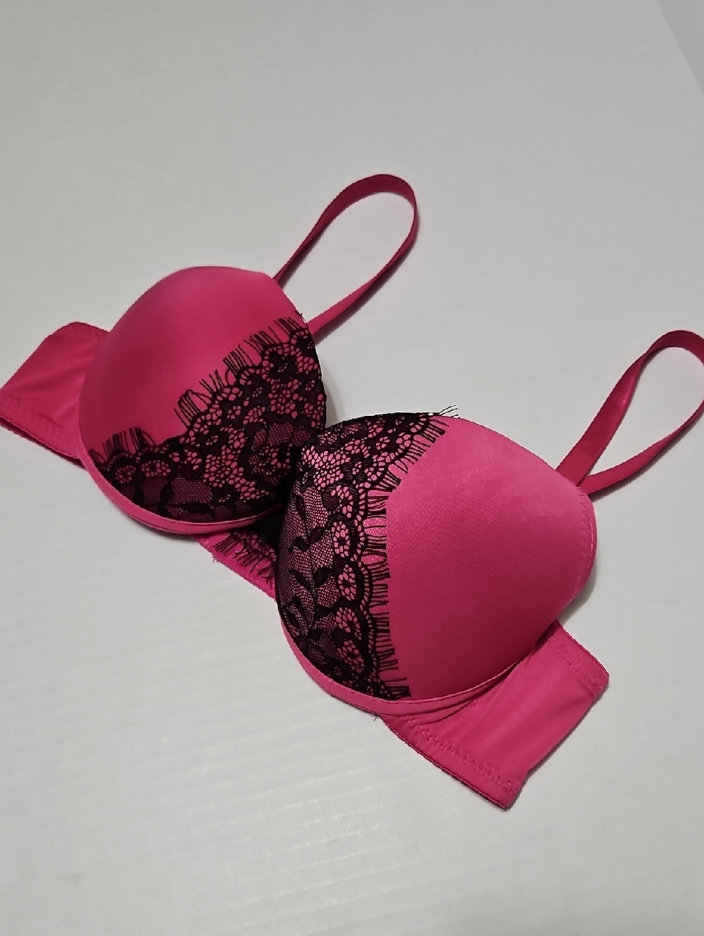 Inteco Intimates Hot Pink Bra with Black Lace Push Up Underwire Size 34C